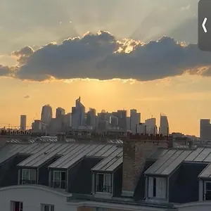 Alloggio in famiglia Etage D'un Duplex Au 17eme Arr De , Vue Sur Le Defense, A 10min Des Champs Elysee, Parigi